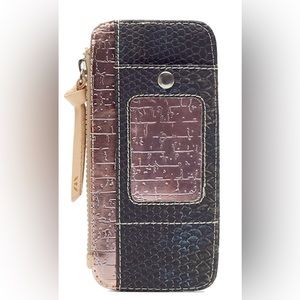 Gorgeous Consuela Rattler card organizer